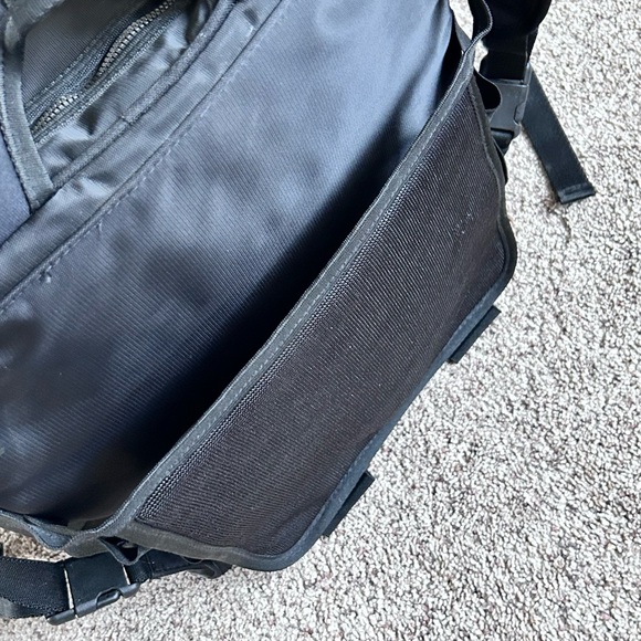 Banana Republic Large Black Insulated Backpack Hiking Golf Picnic 11x16 Unisex main image 11